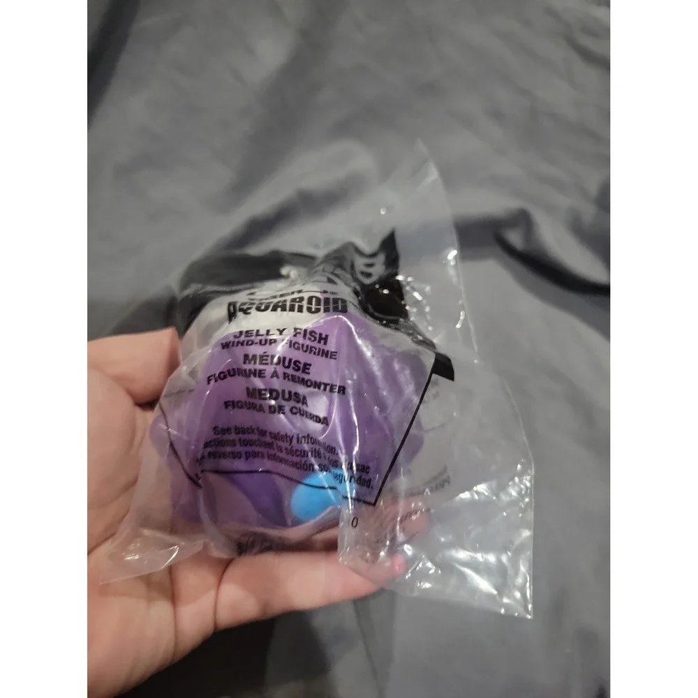 2001 McDonalds Happy Meal Tiger Aquaroid Jellyfish Wind Up Toy NIP